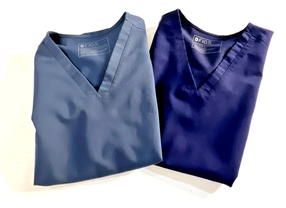FIGS 2 Tops Womens XS Blue green Casma 3 Pockets Short Sleeve Technical Comfort